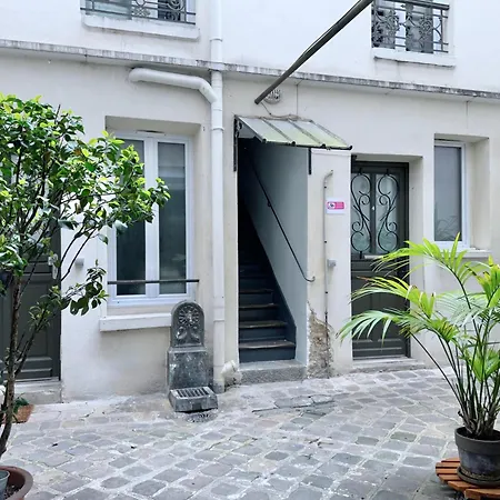 Peaceful Near Porte De Versailles Apartment