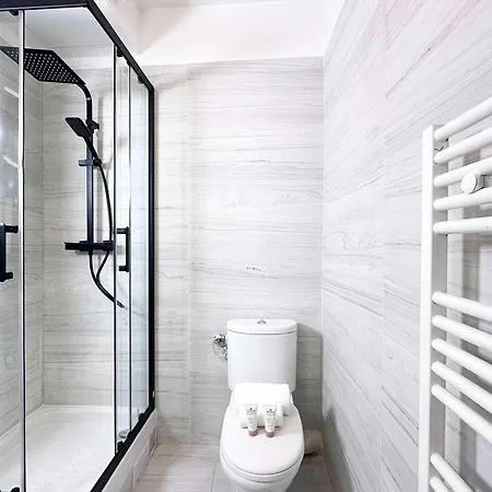 Peaceful Near Porte De Versailles *